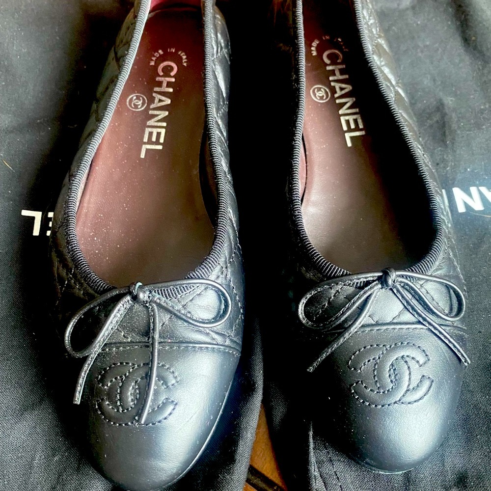 CHANEL ballerina flats